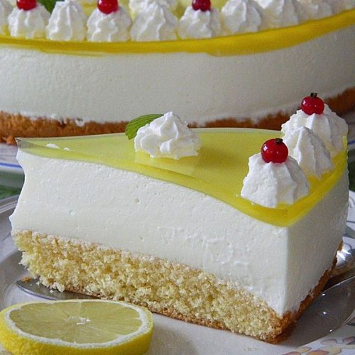 Einfache Zitronen-Joghurt-Torte