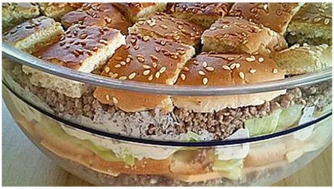 Big Mac als Schichtsalat – ein extrem leckerer Partysalat - Einfache ...