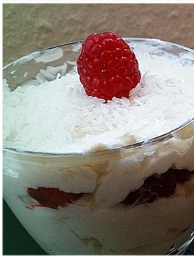 Raffaello-Creme mit Himbeeren mit schneller Zubereitung