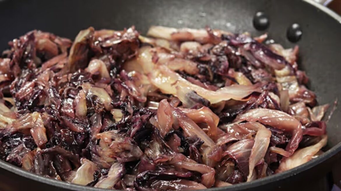 Gebratener Radicchio, ein köstlich gesundes und einfach zuzubereitendes Gericht!