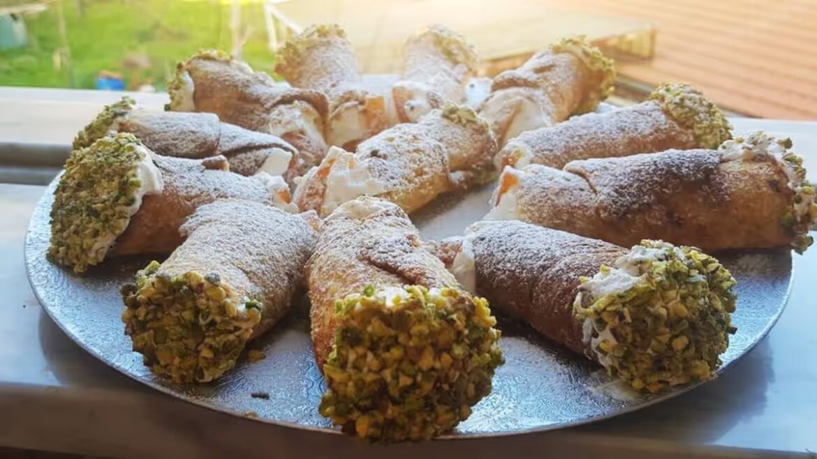 Sizilianische Cannoli von Pandoro: einfach zuzubereitendes Anti-Abfall-Rezept!