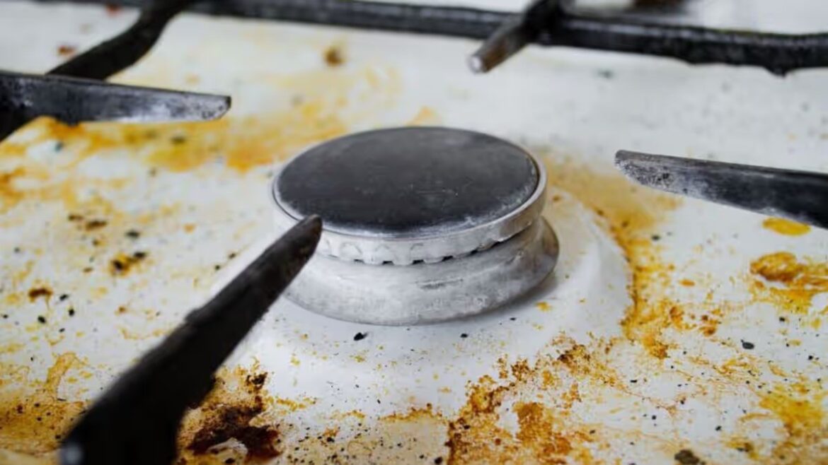 So reinigen Sie Kochfelder: Eine einfache Methode zum Entfernen von Flecken und Schmutz von allen Arten von Kochfeldern